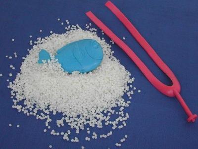 TPE塑料_TPE塑料供貨商_供應(yīng)TPE塑料_TPE塑料價(jià)格_東莞?jìng)}園塑膠原料